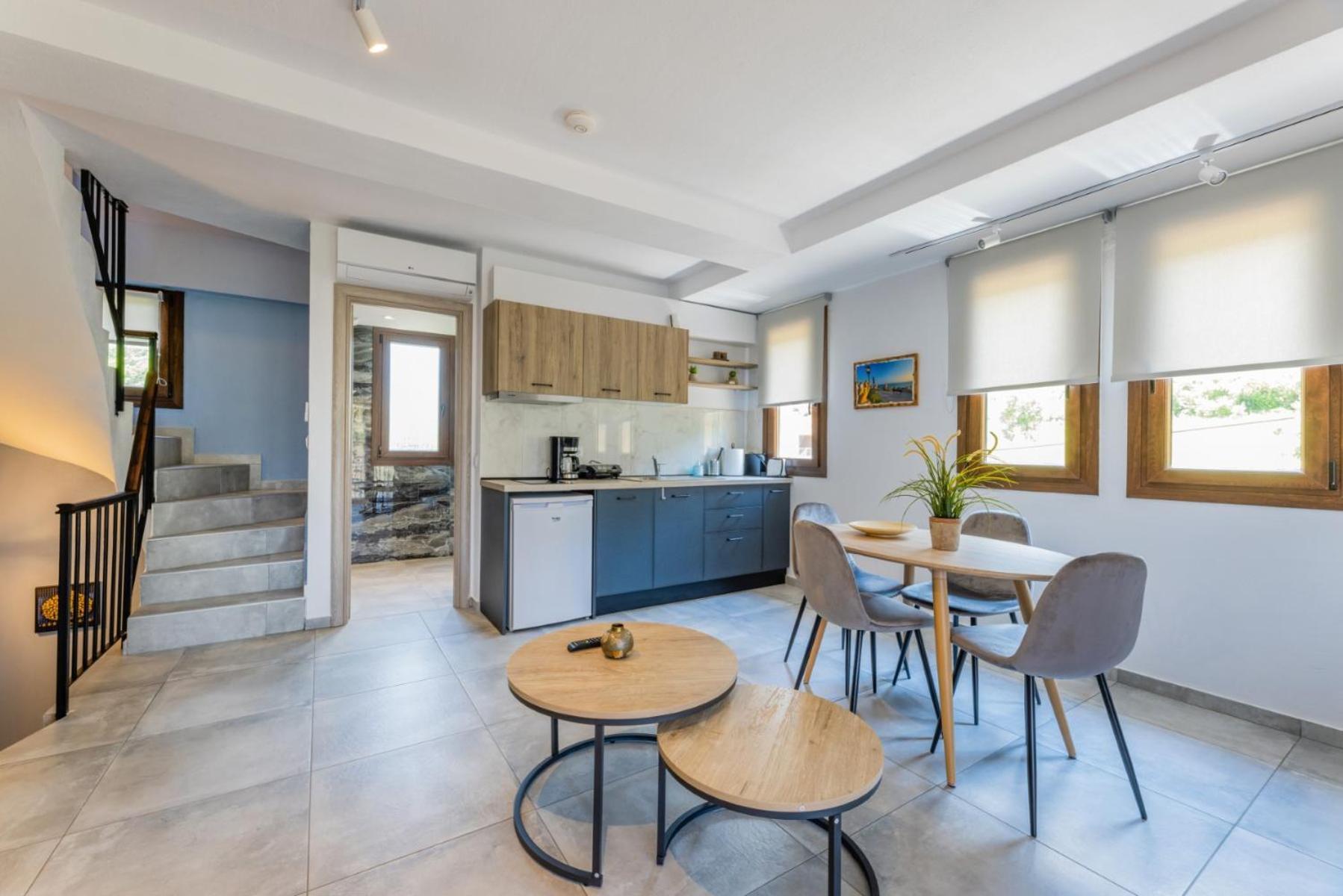 Penelope Luxury Suites Fourka Ngoại thất bức ảnh