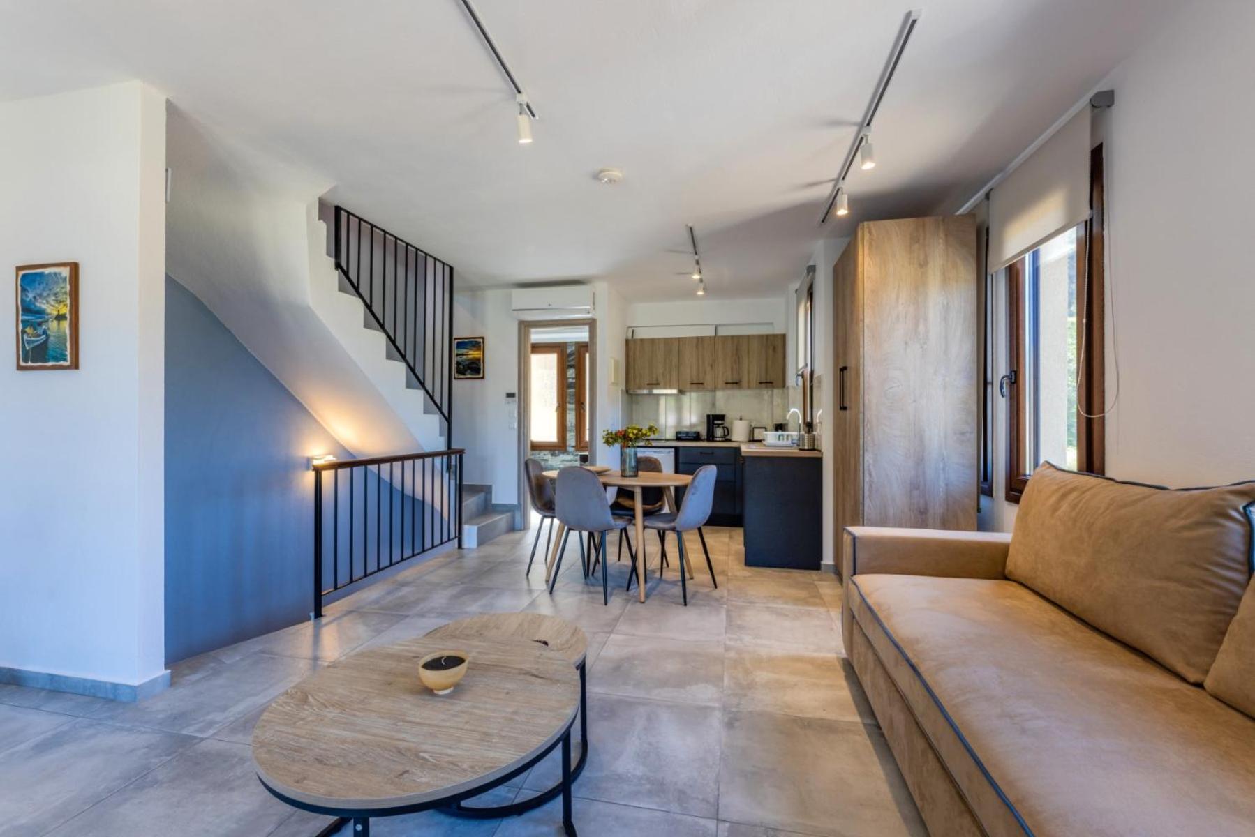 Penelope Luxury Suites Fourka Ngoại thất bức ảnh