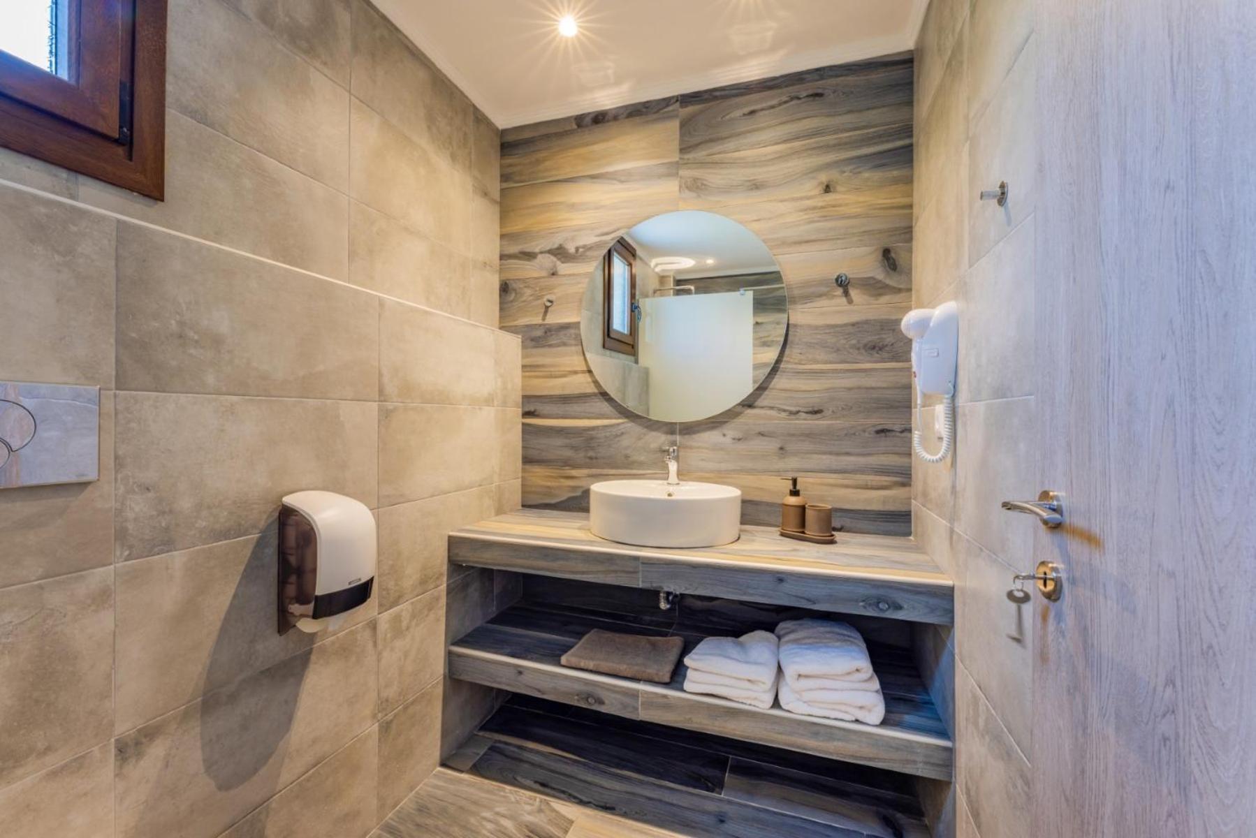 Penelope Luxury Suites Fourka Ngoại thất bức ảnh